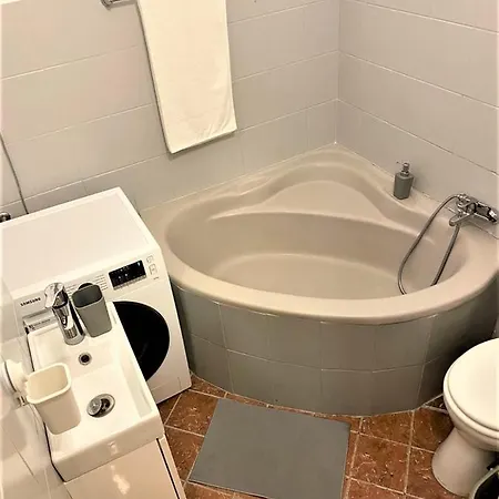Quiet And Private Studio In The Center דירה בודפשט